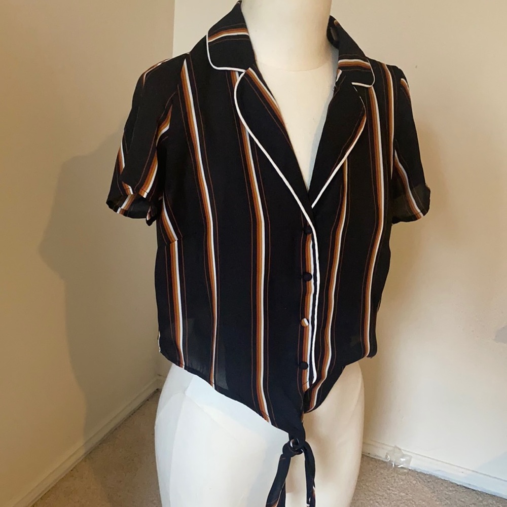 Cropped striped vintage looking tie off shirt